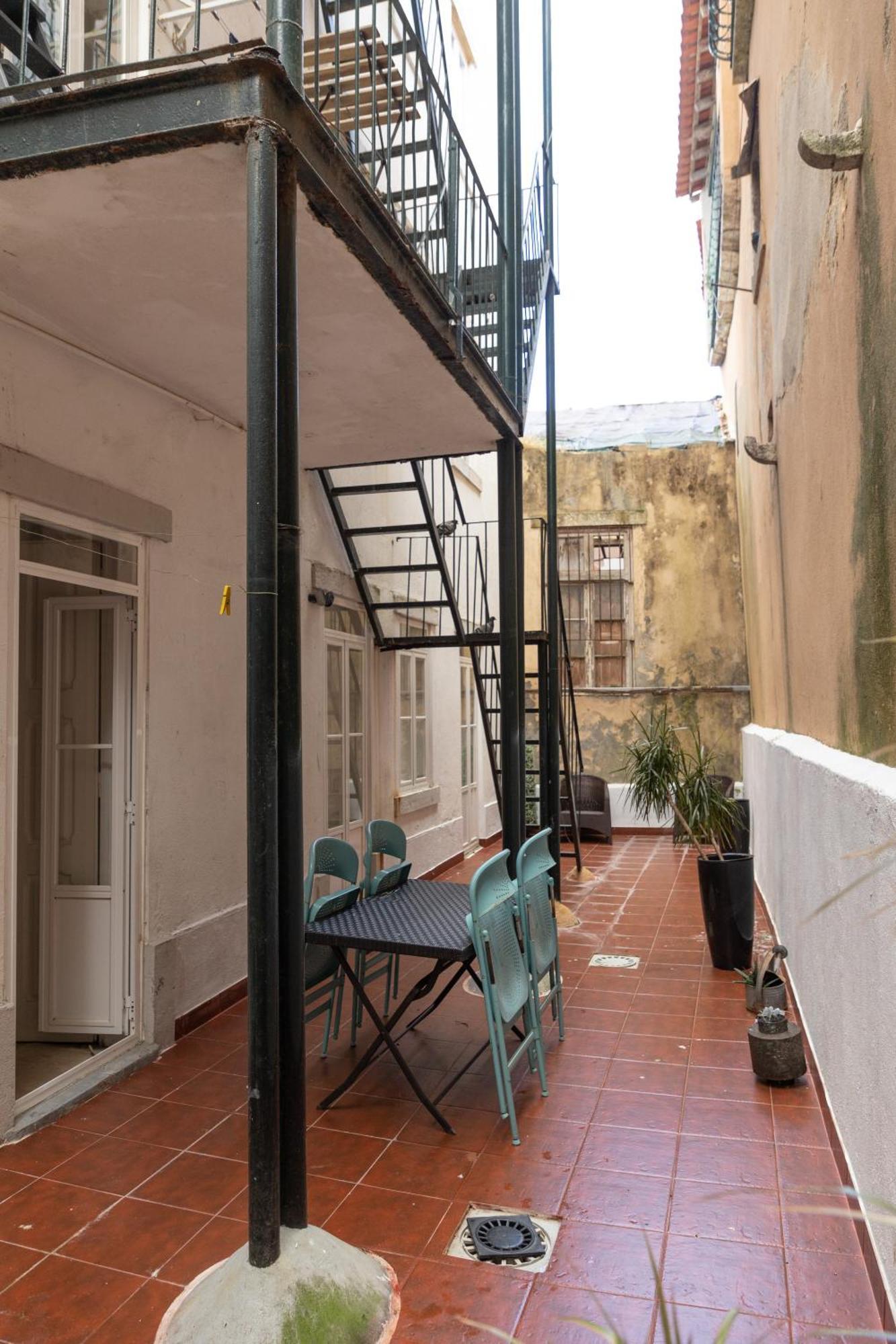 Garden Apartment Lisbon Luaran gambar